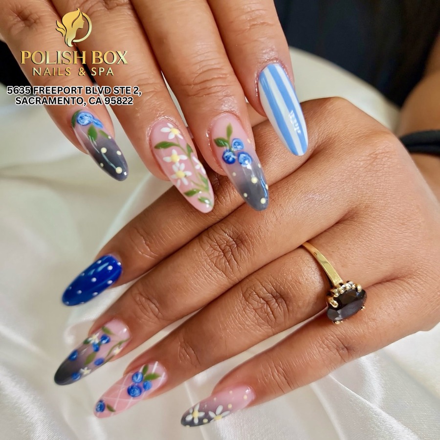 Trending July Nail Ideas
